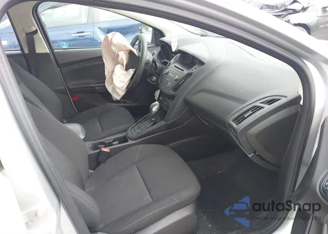 2016 Ford Focus Se z USA, uszkodzony, nr VIN 1FADP3F28GL280949